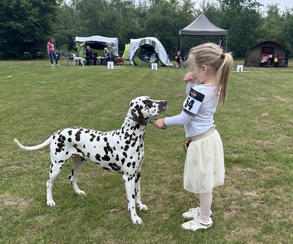 2026_10. Kind_Hund_2026.jpeg